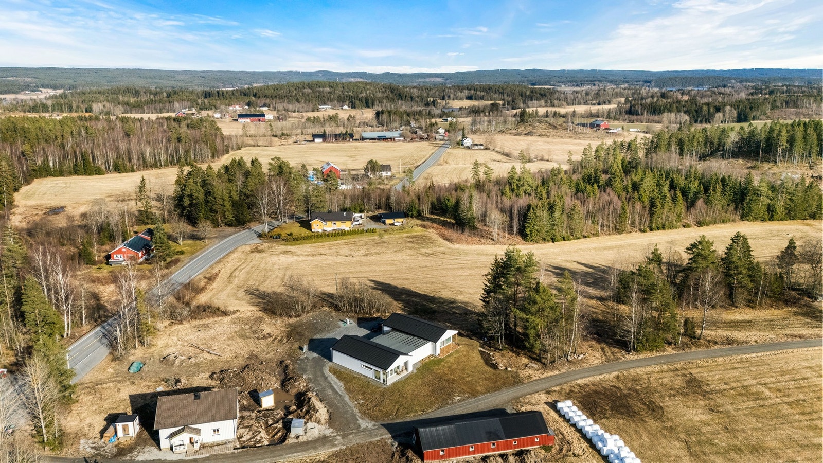 Landlig og skjermet beliggenhet Galleribilde