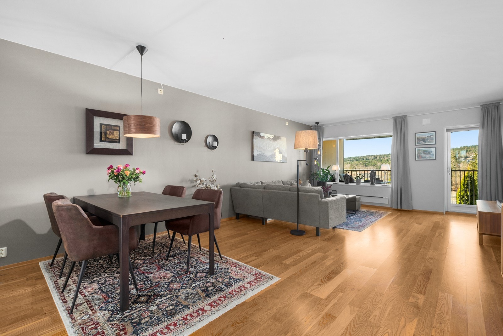 En romslig 3-roms selveierleilighet i 3. etasje. Galleribilde