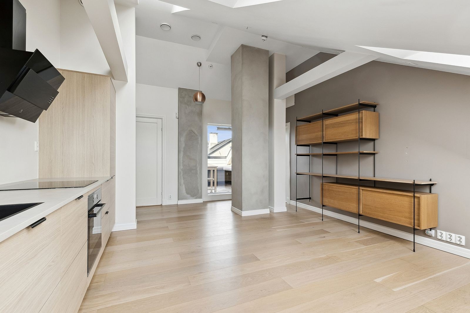 Åpen løsning mellom kjøkken og stue Galleribilde