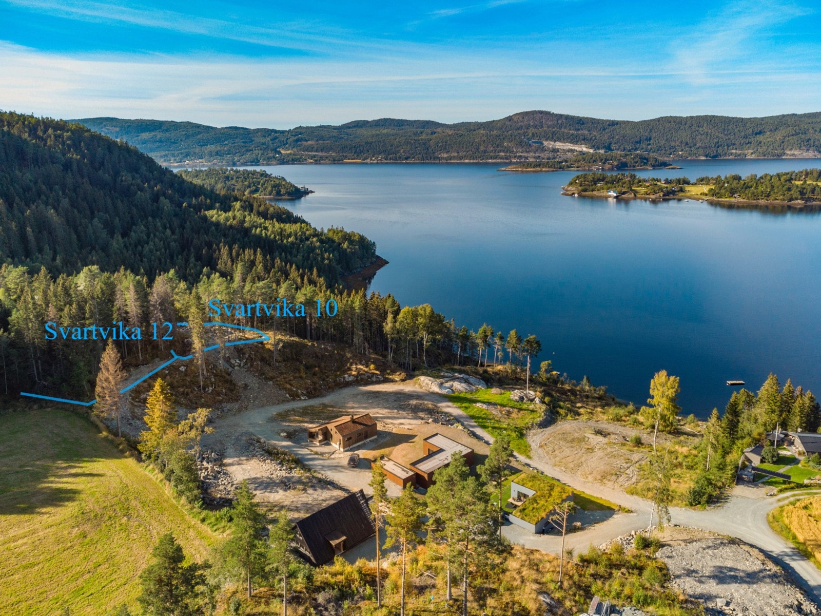 Dette er to tomter på til sammen nesten 2 mål, perfekt for deg som drømmer om å bygge din hytte i fantastisk flotte omgivelser. Galleribilde