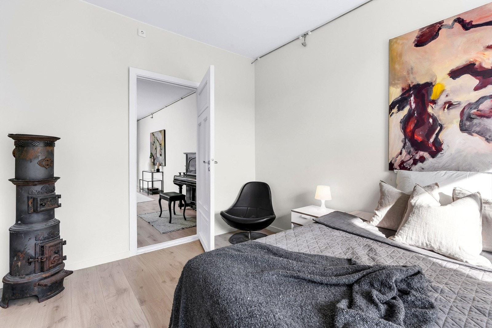 Soverom to Galleribilde