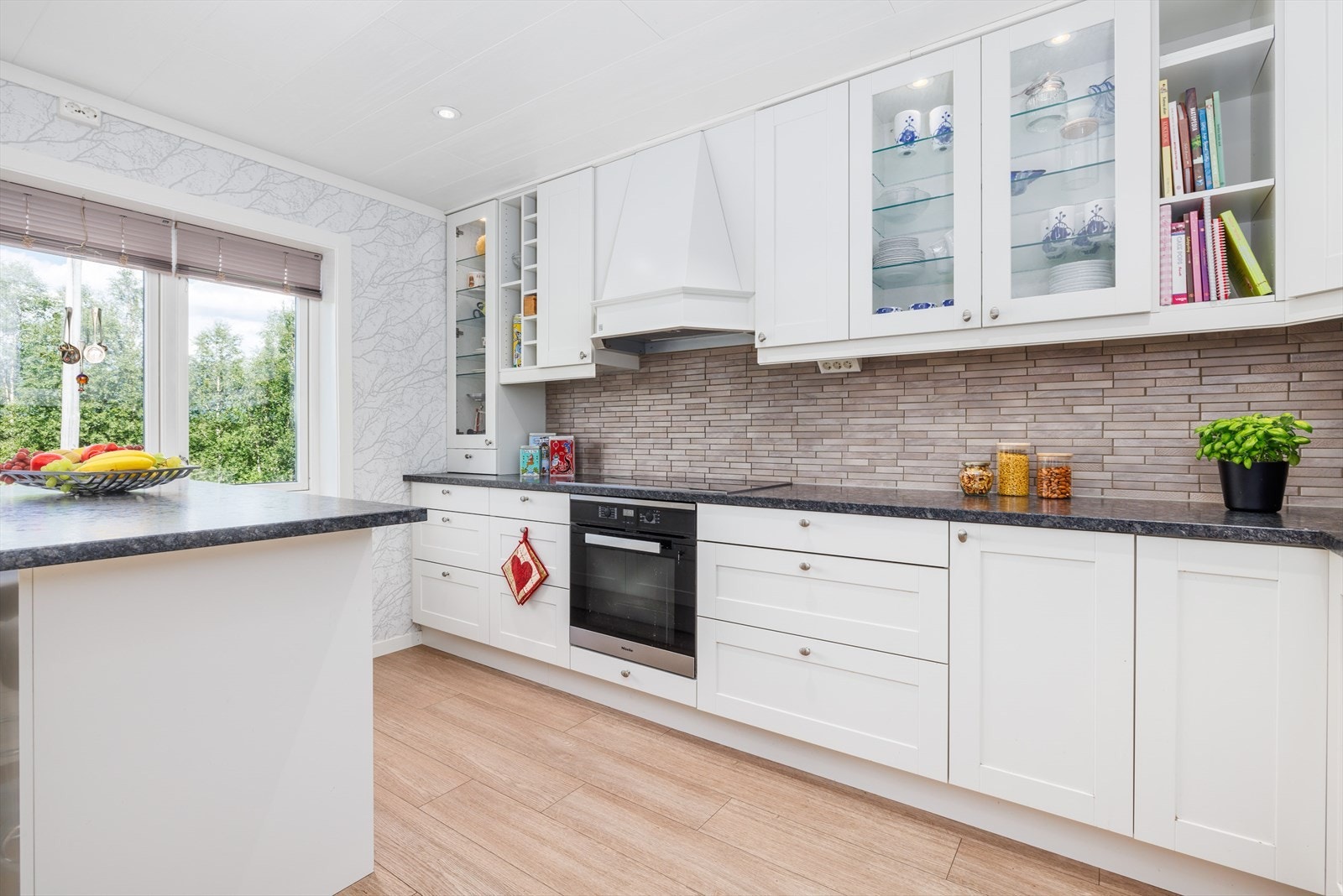 Gulvvarme i kjøkken Galleribilde