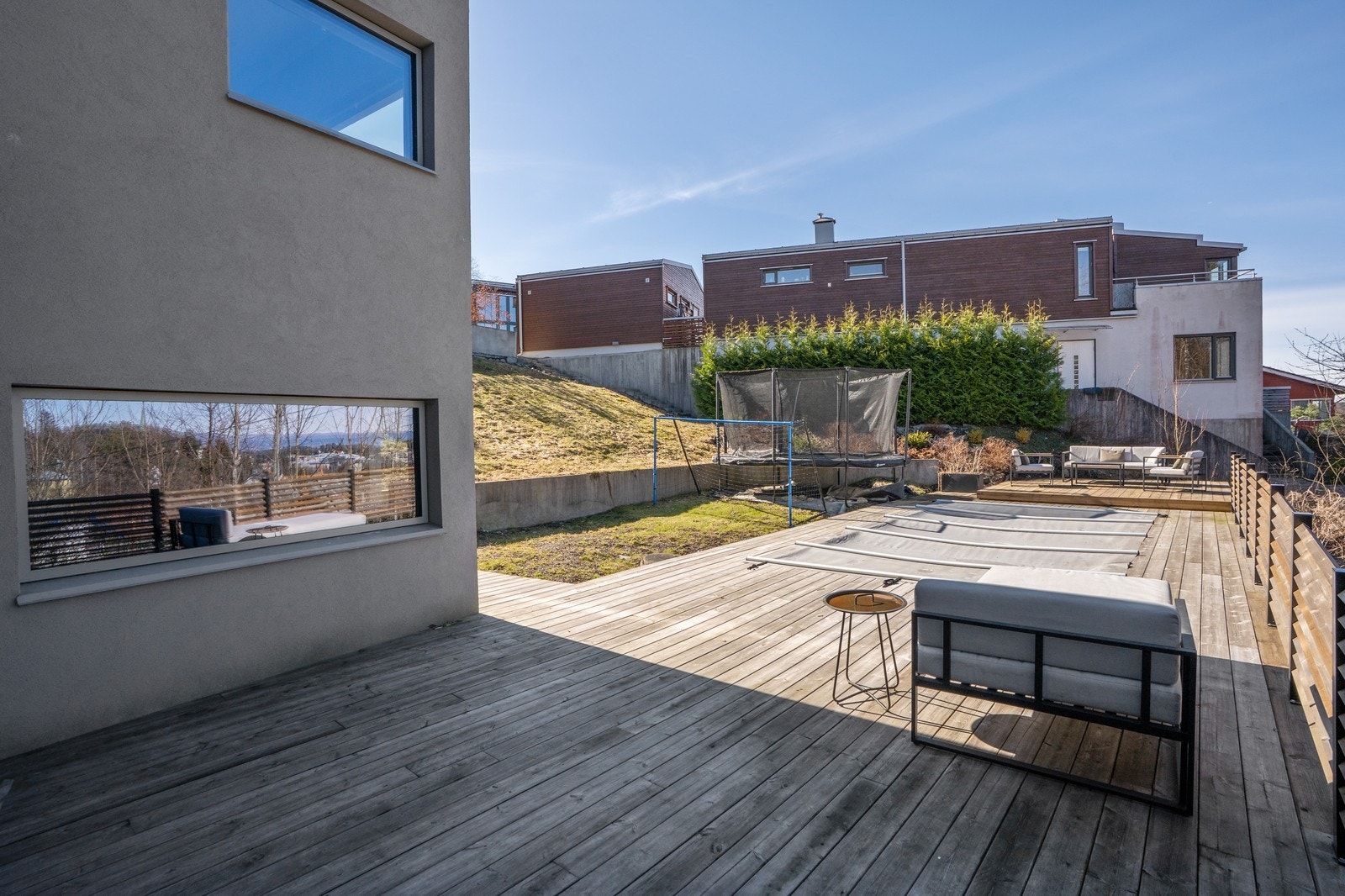 Terrasse og hage fra plan u2 Galleribilde