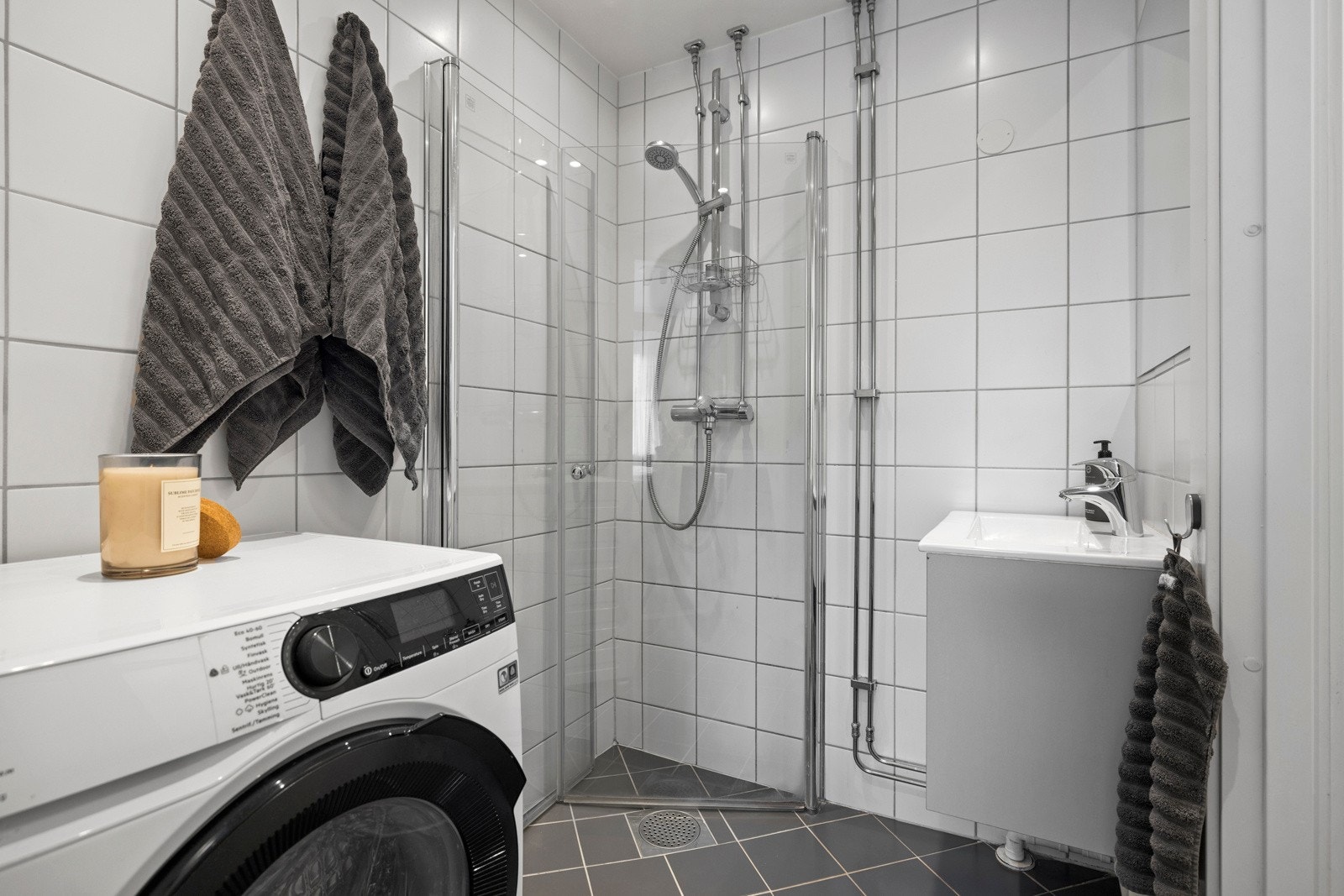 Bad fra 2010 pusset opp i regi av sameiet. Galleribilde