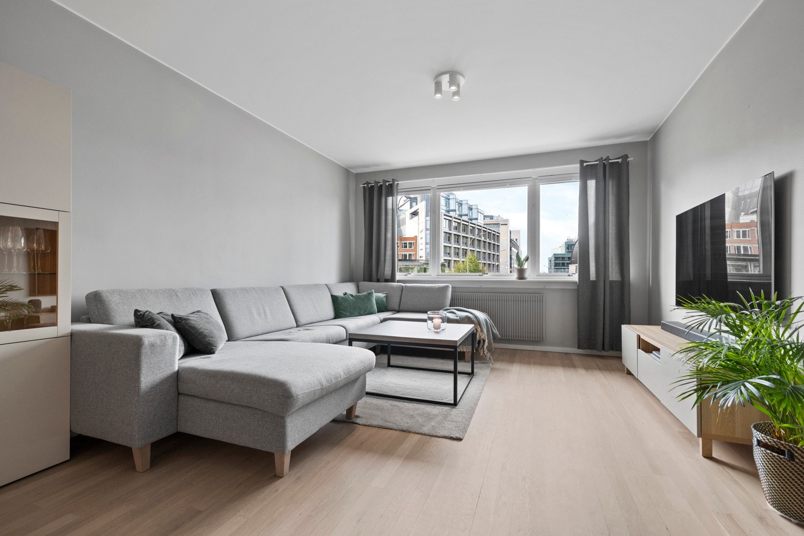 Privatmegleren Park v/Christian Falkenberg har gleden av å presentere Sørkedalsveien 3A - Her får dere et lyst og innbydende hjem. Galleribilde