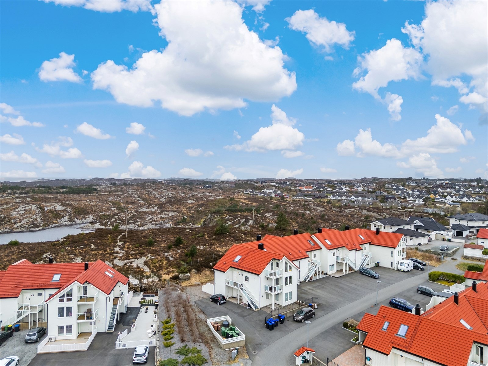 - Valderhaug er et svært populært boligområde med høy trivselsfaktor - Galleribilde