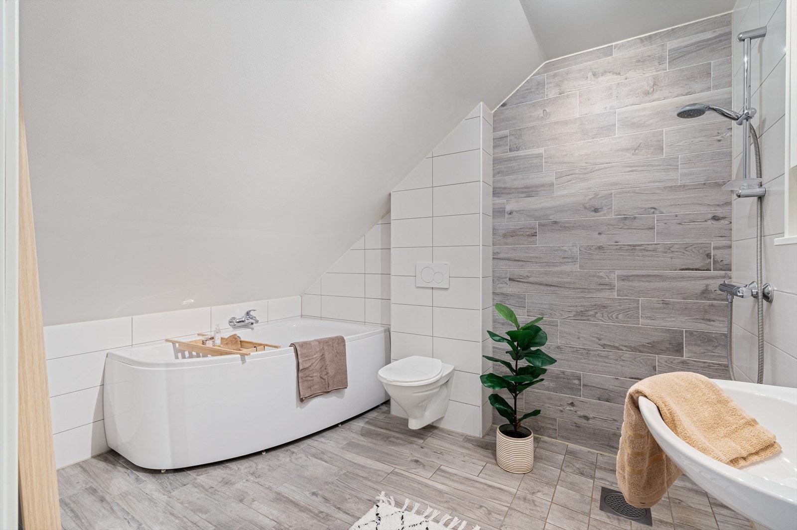 - Boligens 2. baderom måler 4,6m² - Galleribilde