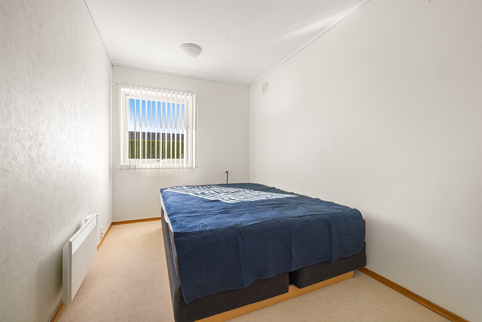 Rommet er registrert som disponibelt rom i henhold til originale byggetegninger. Innredning av rommet er ikke bruksendret/omsøkt hos kommunen. Galleribilde