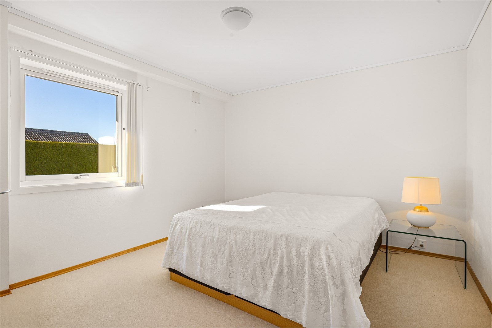 Soverom V i underetasjen har god plass til dobbeltseng Galleribilde