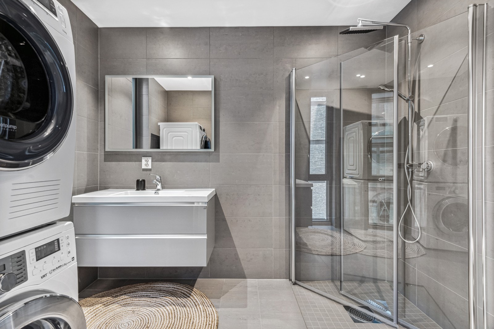 Privat bad i tilknytning til hovedsoverom Galleribilde