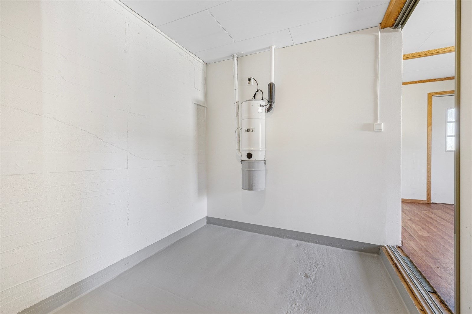 Bod med tilgang fra kontorfløyen. Galleribilde