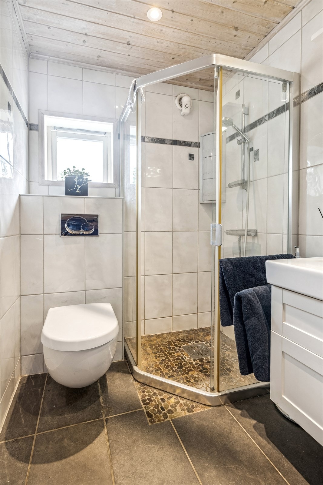 Baderommet i 1. etasje. Galleribilde