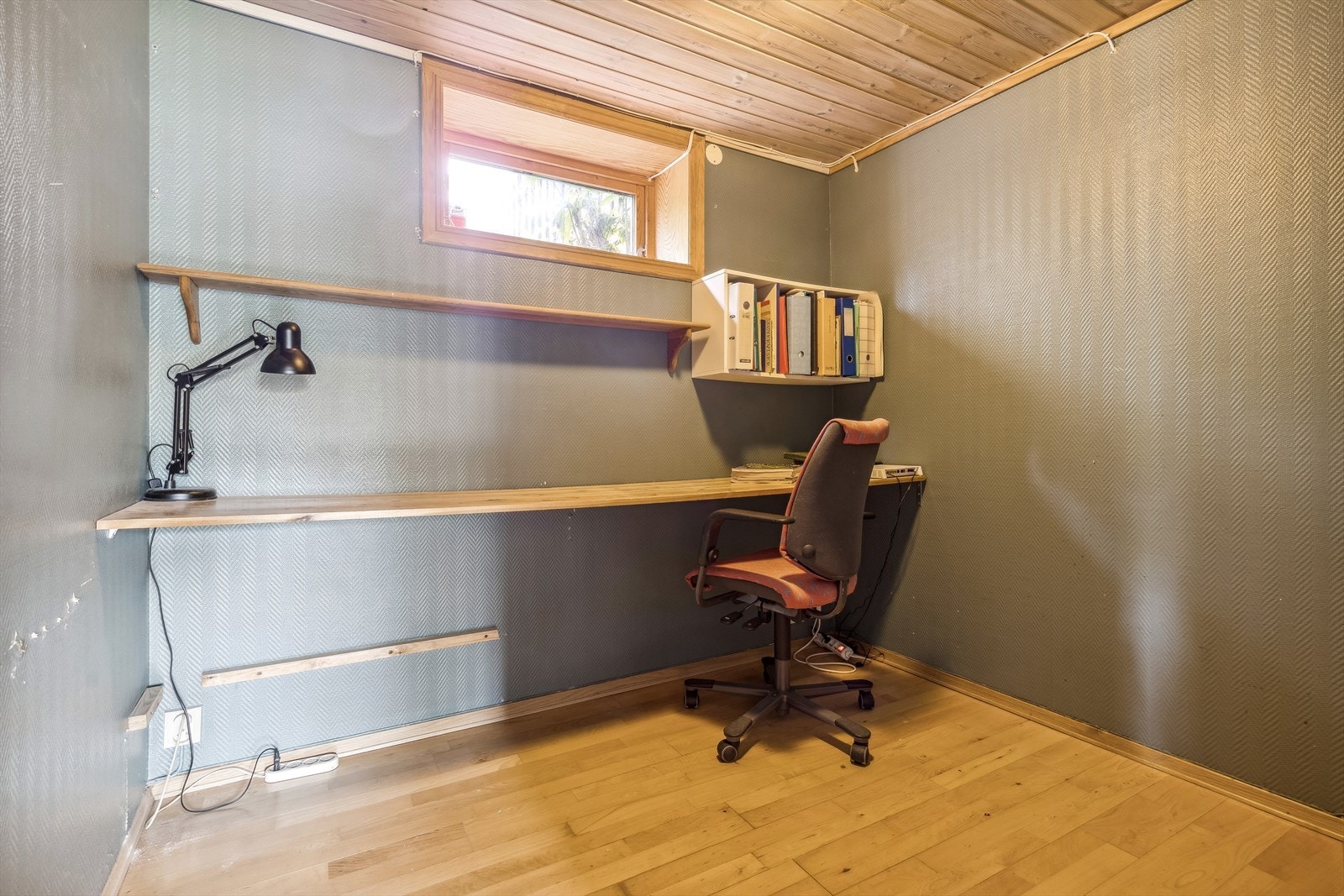 Kontor i underetasjen. Galleribilde