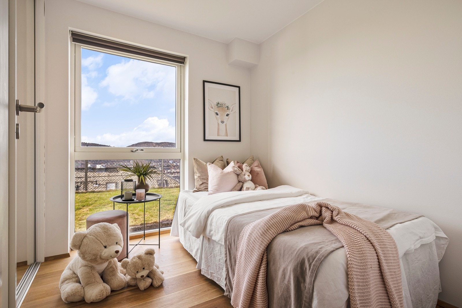 - Det andre soverommet er på 6,8 kvm - Galleribilde