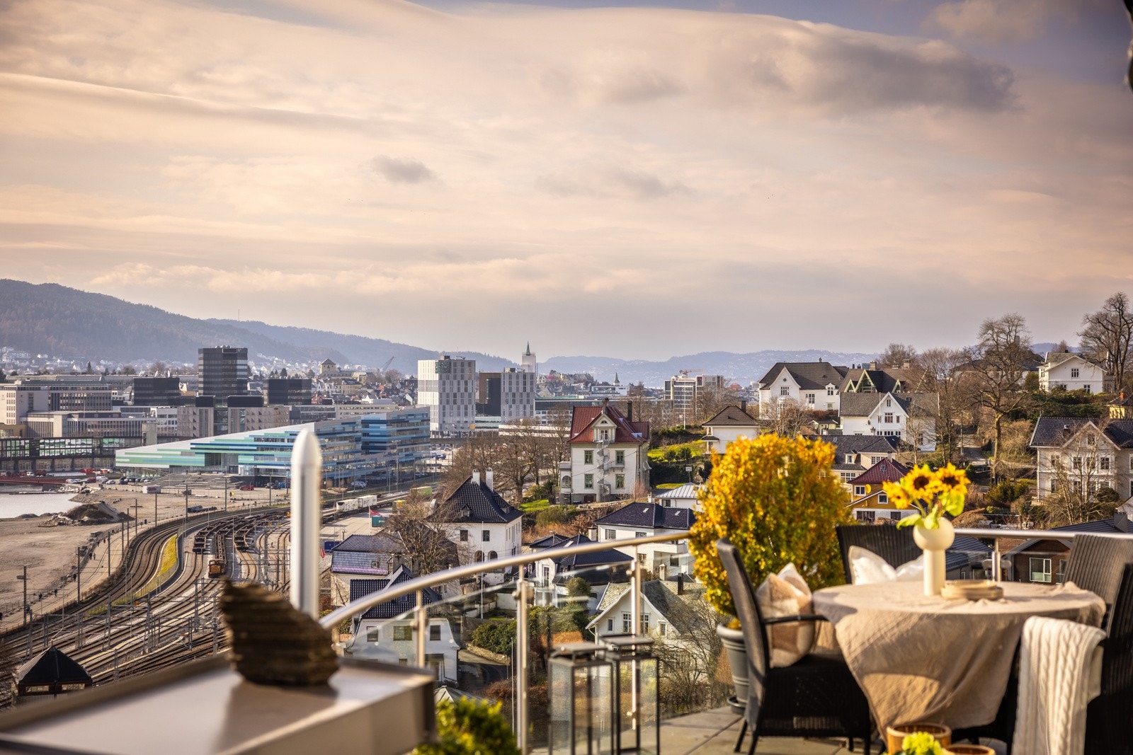 - Kalvedalsveien 45D presentert av PrivatMegleren v/ Christer Vikebø - Galleribilde