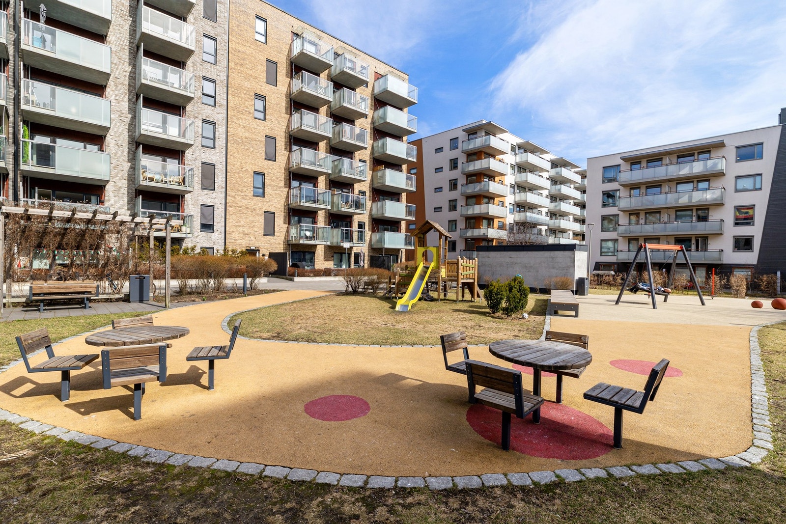 Pent opparbeidet fellesareal utenfor Galleribilde