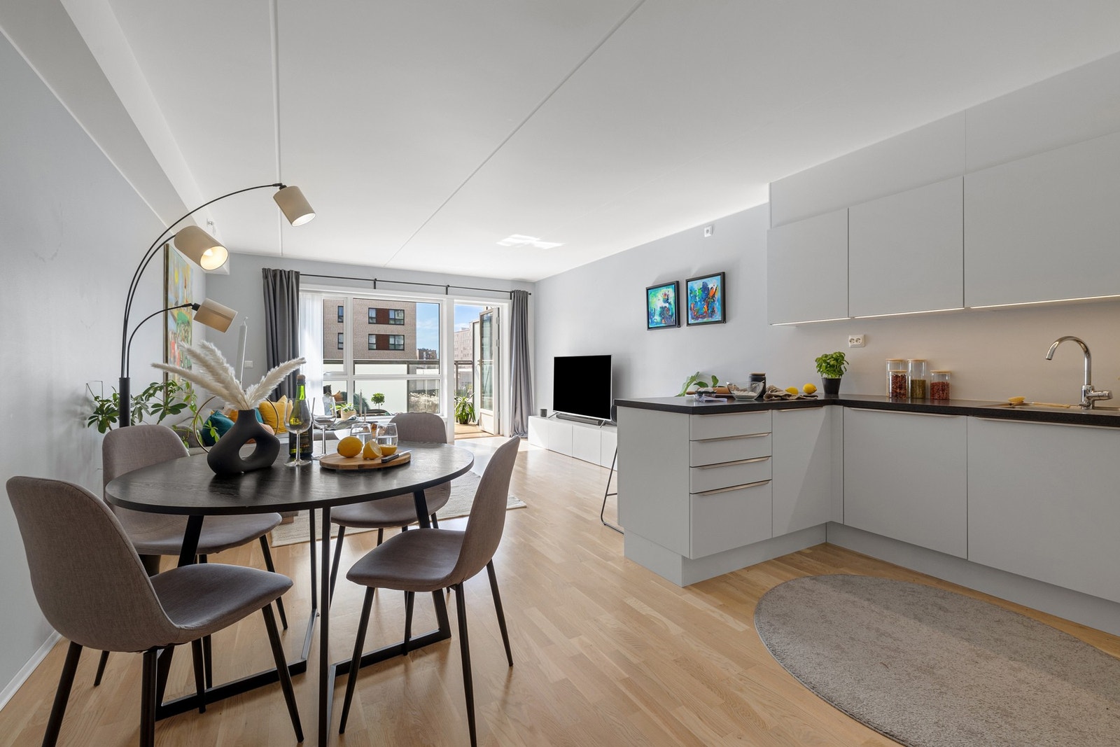 Peter Møllers vei 41 presenteres av Partner/Eiendomsmegler Marianne Dåsnes Galleribilde