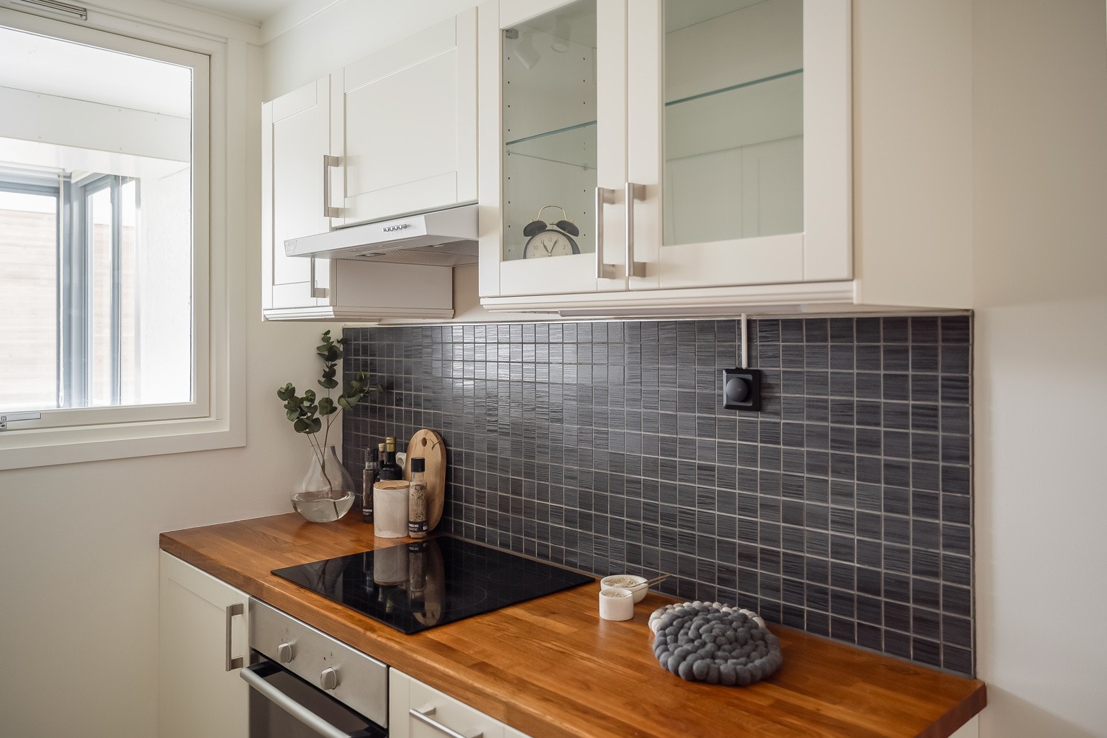 Beiset benkeplate i 2025 Galleribilde