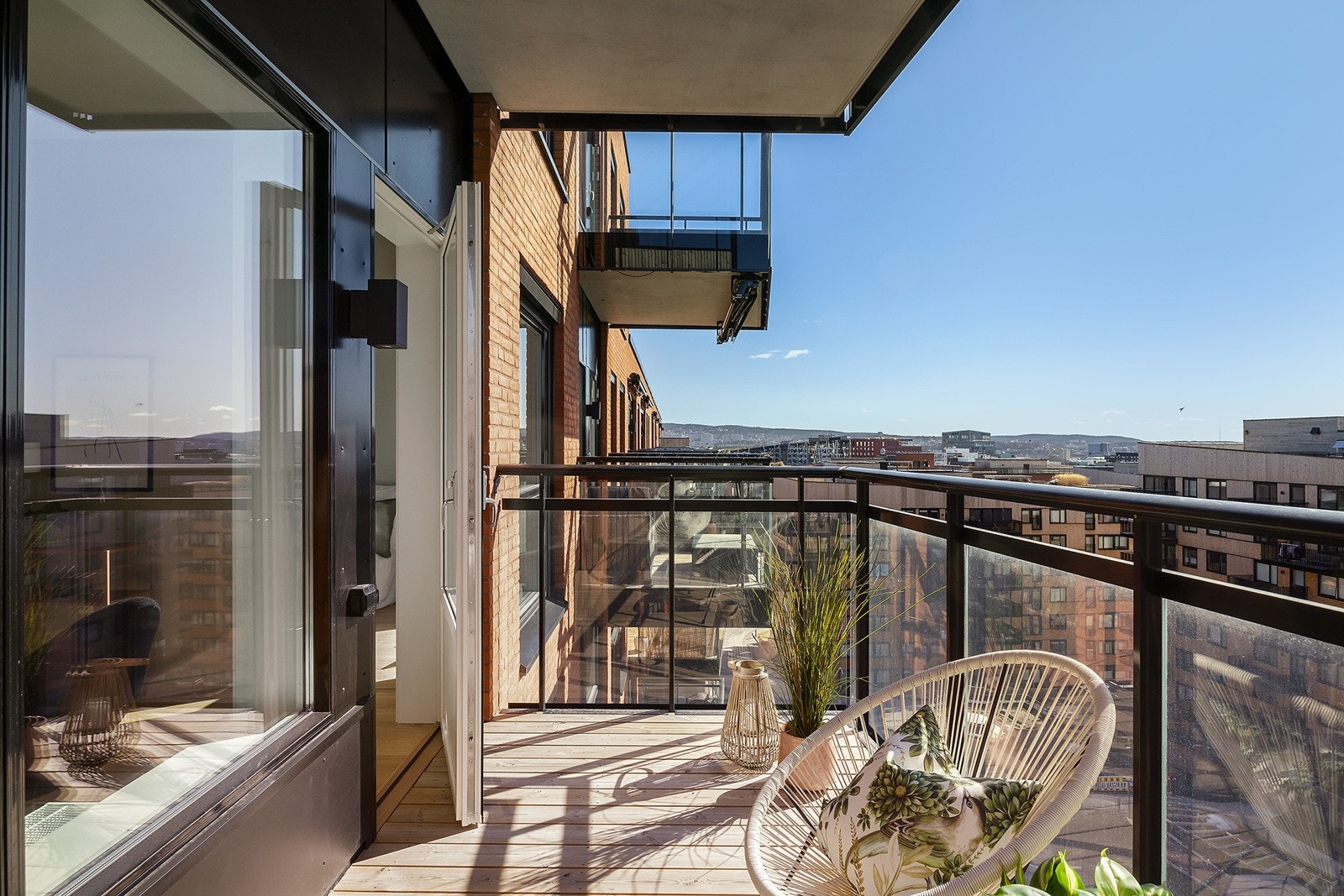 Lys og innbydende 2-roms andelsleilighet fra 2023 beliggende høyt og fritt i 7. etasje. Galleribilde