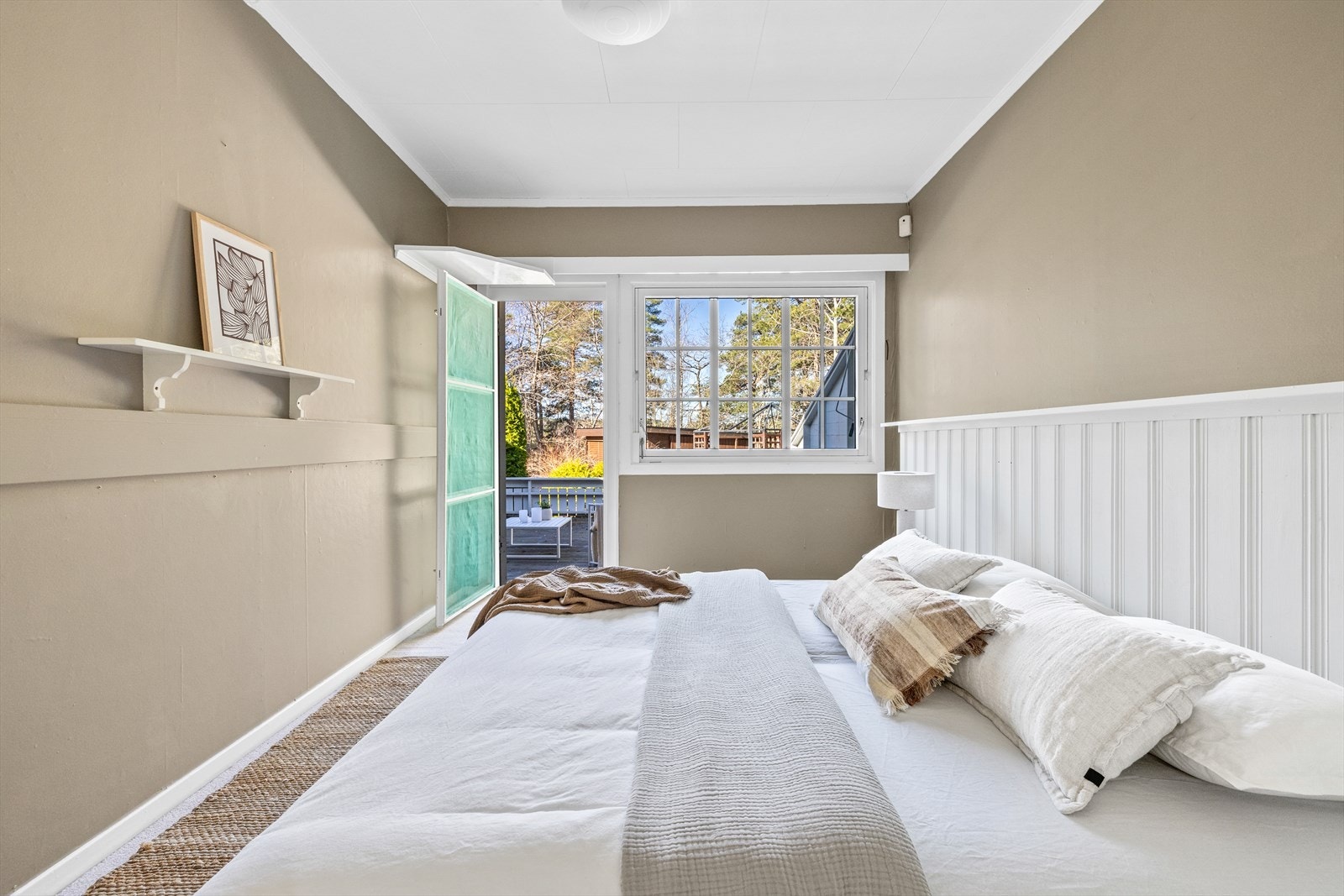 Hovedsoverom med god plass til dobbeltseng Galleribilde