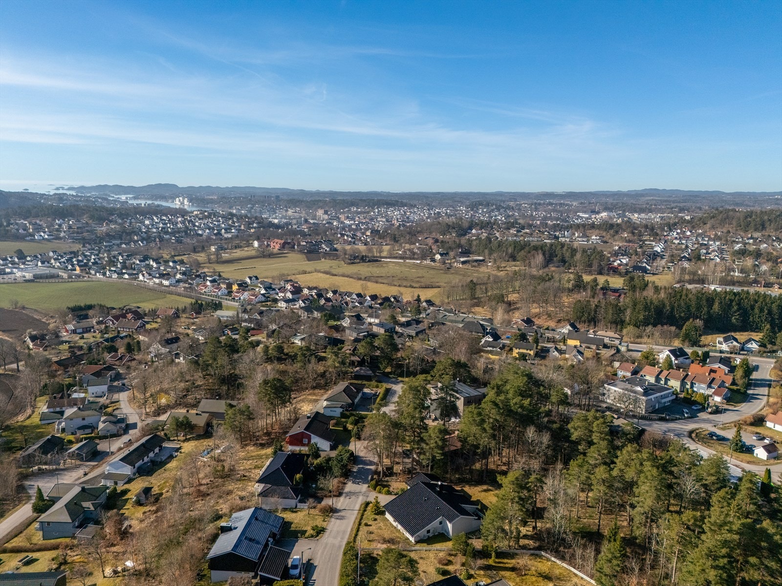 I tillegg er det kort vei til både Coop Extra Hasle og Meny Haslesentret Galleribilde