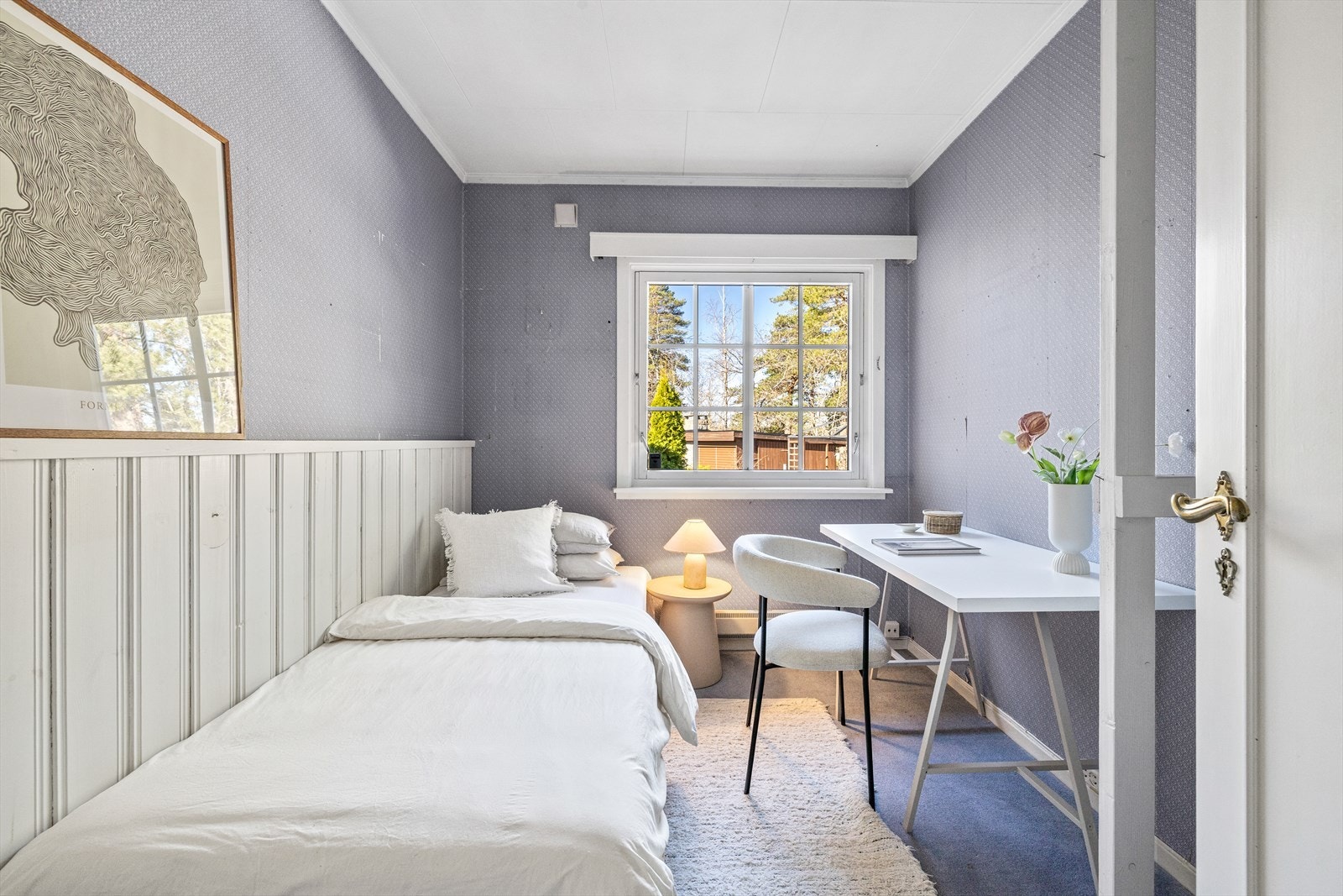 Soverom 2 er perfekt som barnerom eller hjemmekontor Galleribilde