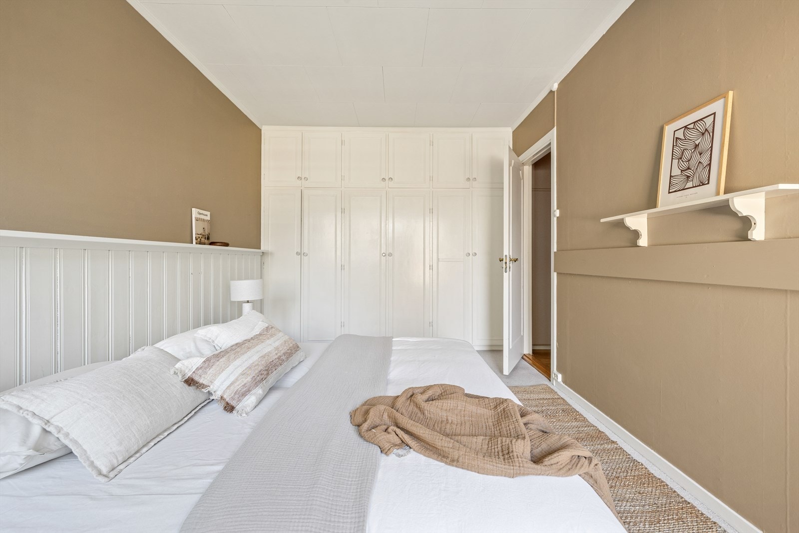 Legg merke til garderobeskapene Galleribilde