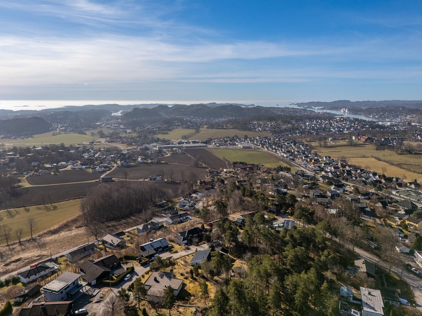 Kun omtrent 1 km fra Sandefjord sentrum, tilbyr området rolige omgivelser med kort vei til det aller meste Galleribilde
