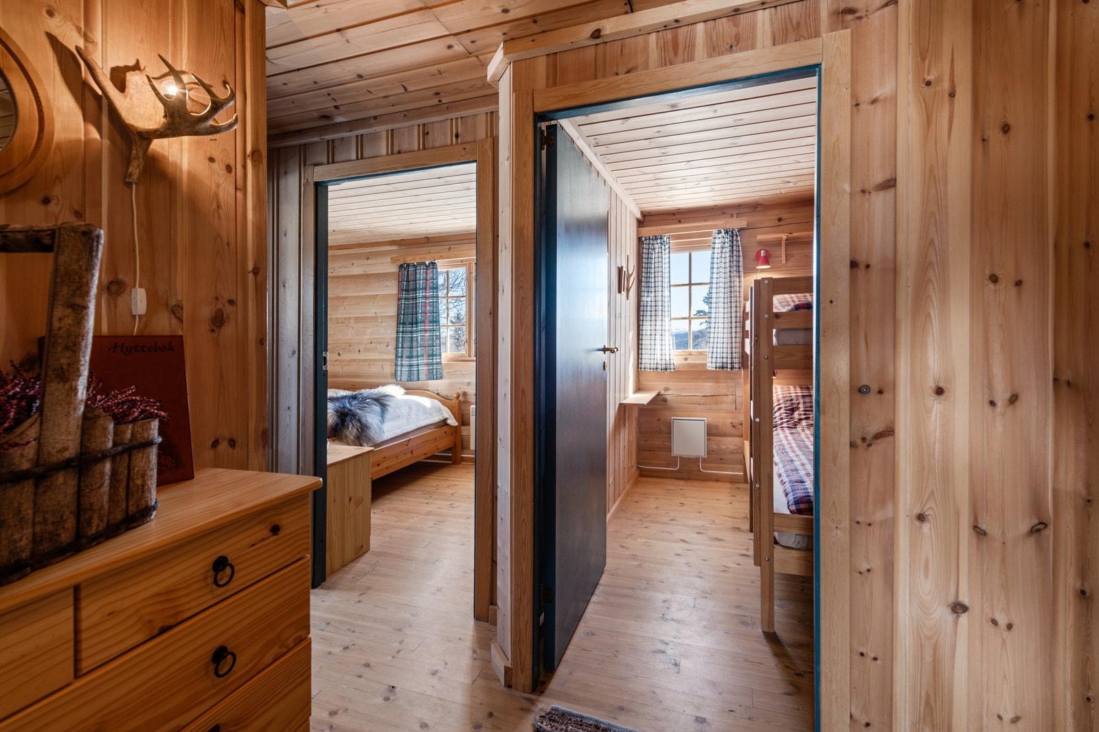 Gang videre inn til soverommene. Galleribilde