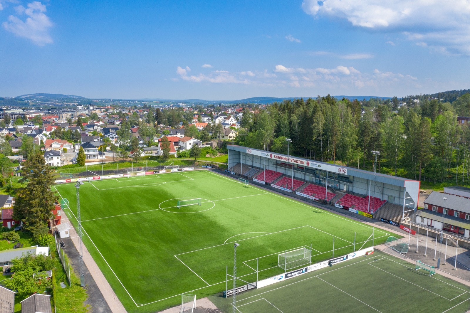 Strømmen Stadion. Galleribilde