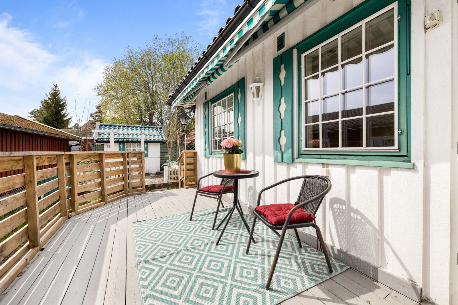 To av soverommene har utgang til balkonger. Galleribilde