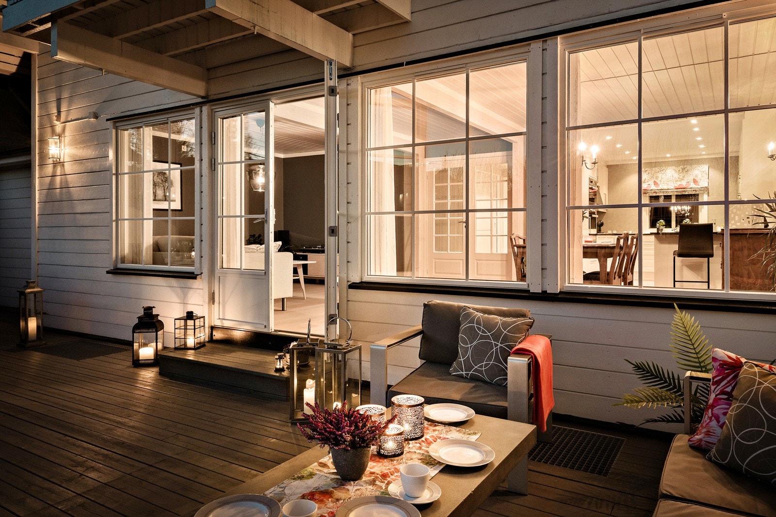 40 kvm terrasse med sol og privatliv. Galleribilde