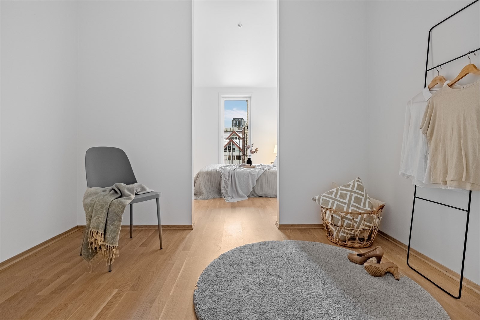 Hovedsoverommet har eget omkledningsrom. Galleribilde