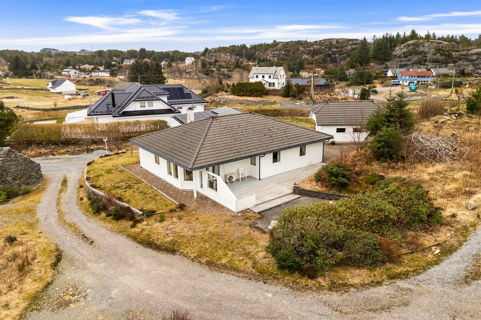 Velkommen til Landrovågen 24 - Presentert av Eiendomsmegler Vest v/Pål Johannesen. Galleribilde