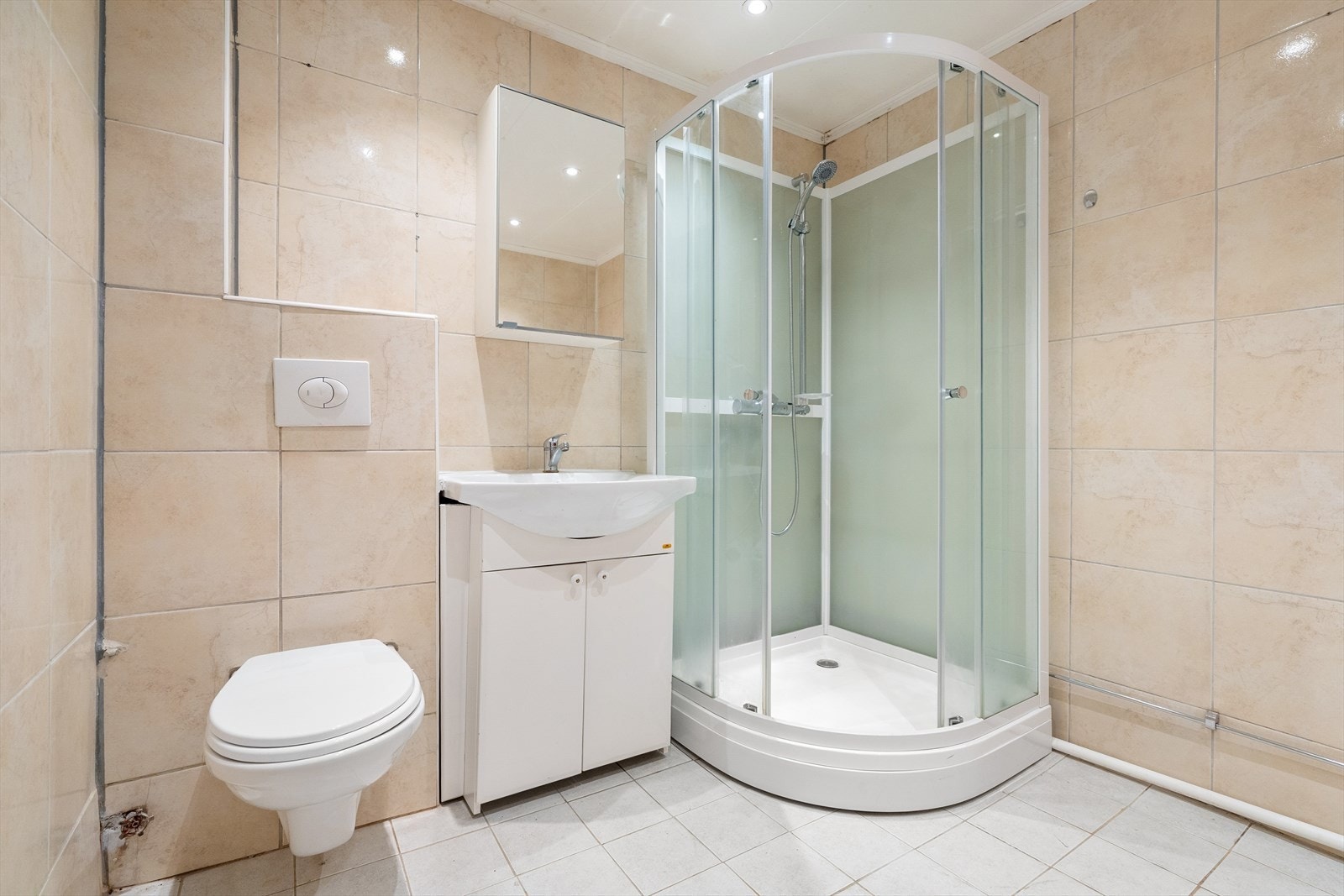 Baderom med gulvvarme. Galleribilde