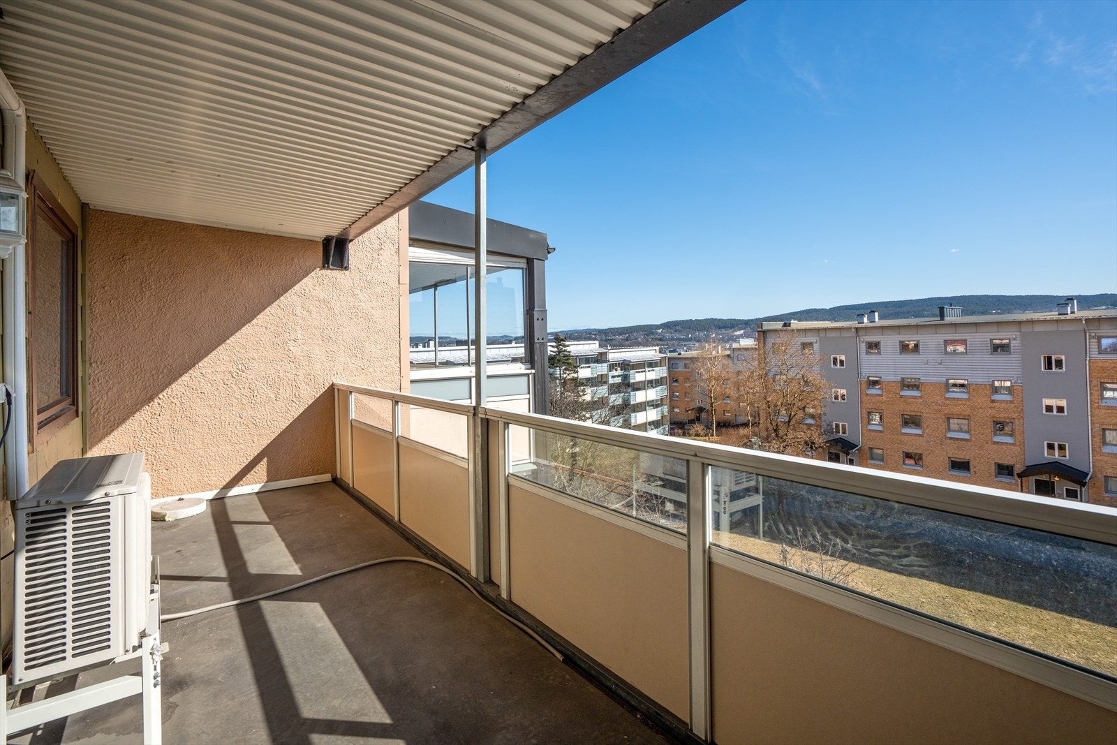 Solrik balkong på 12 kvm. Galleribilde