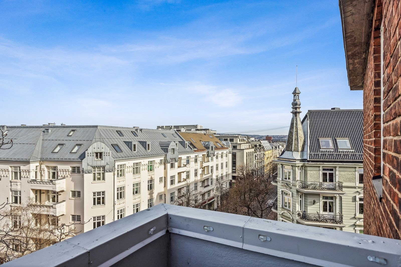 Leiligheten ligger høyt og fritt i 8.etasje. Galleribilde