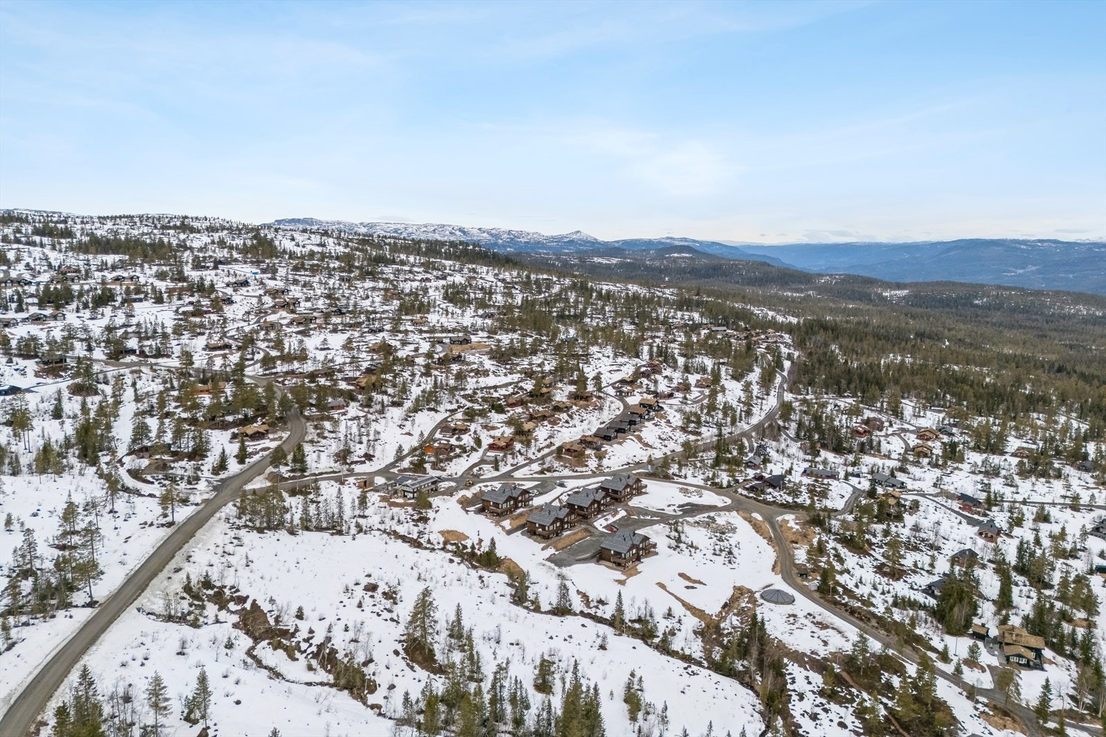 Attraktivt hytteområde i flott helårs turterreng, nært sti- og løypenett. Galleribilde