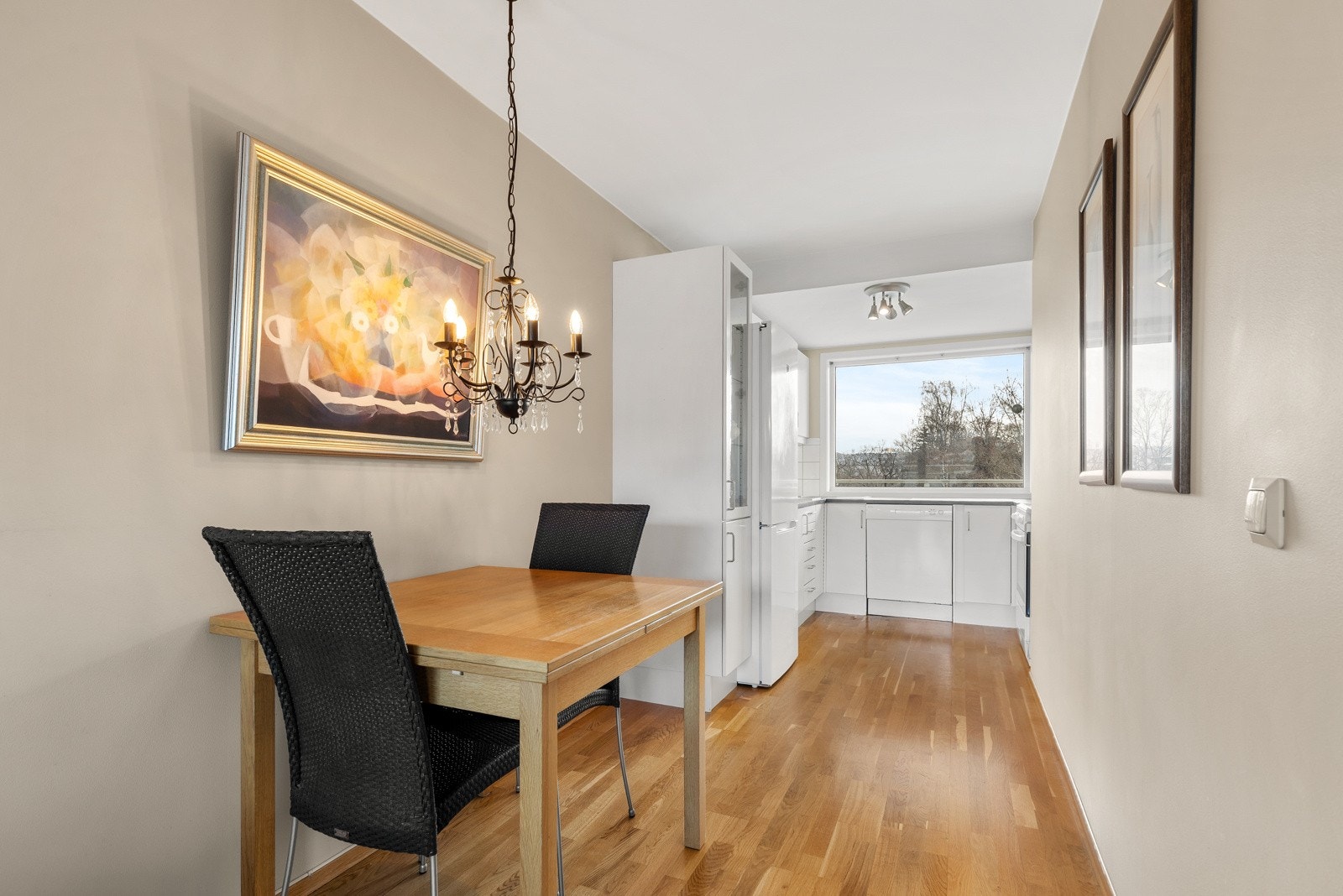 Kjøkken i egen sone. Galleribilde