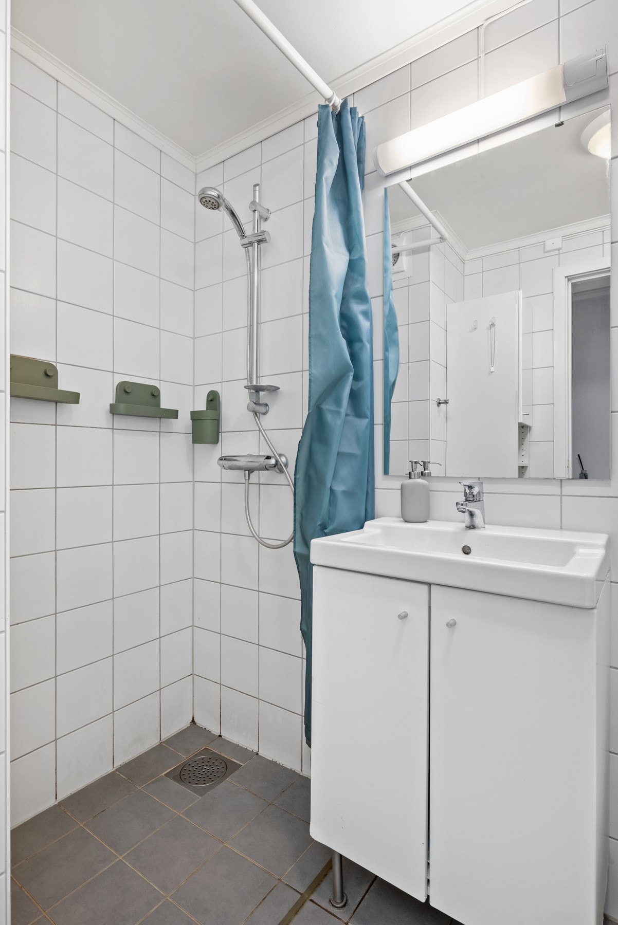 Badet og kjøkkenet har mekanisk avtrekksventilasjon. Galleribilde