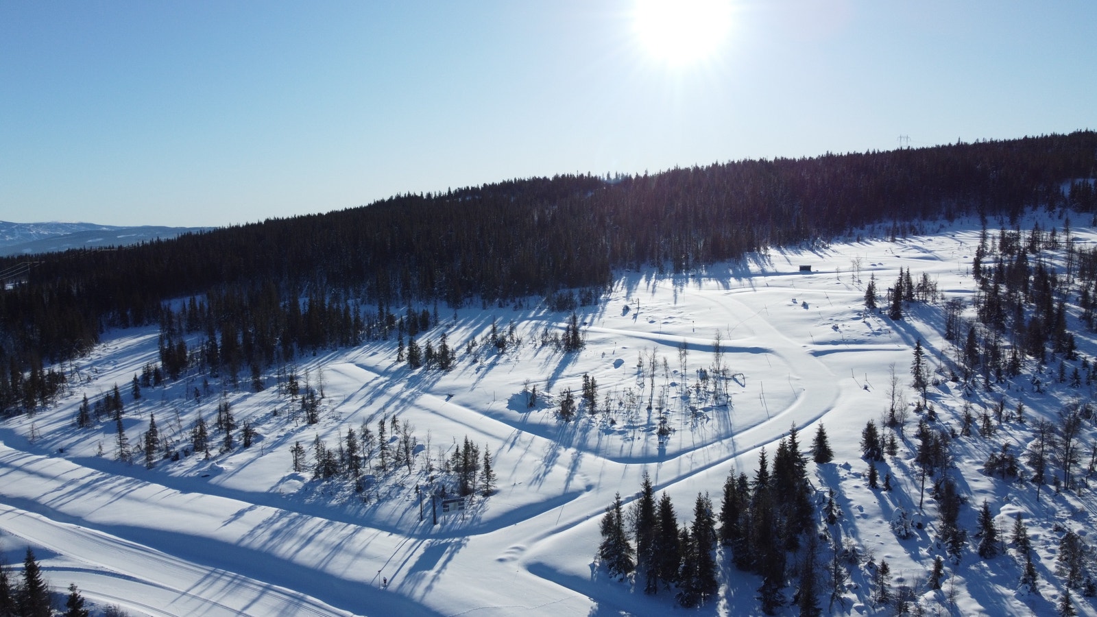 Kjoslia - langrennsløypene grenser til feltet både på nedsiden og mot vest Galleribilde