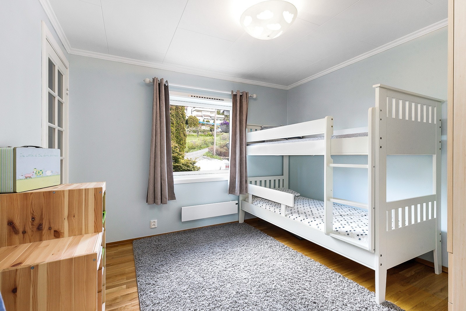 Soverom med tilgang til bod Galleribilde