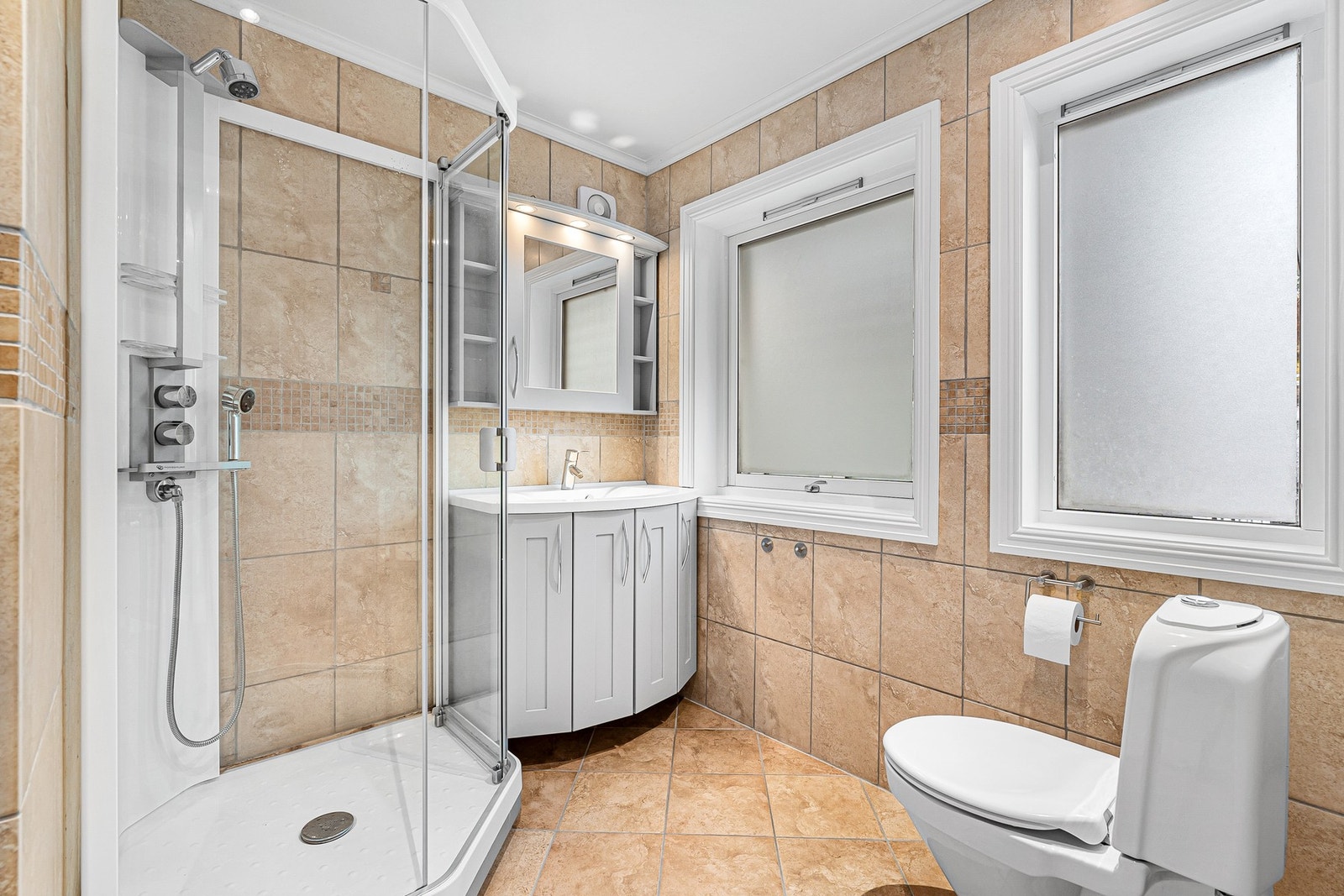 Bad i hovedetasje Galleribilde