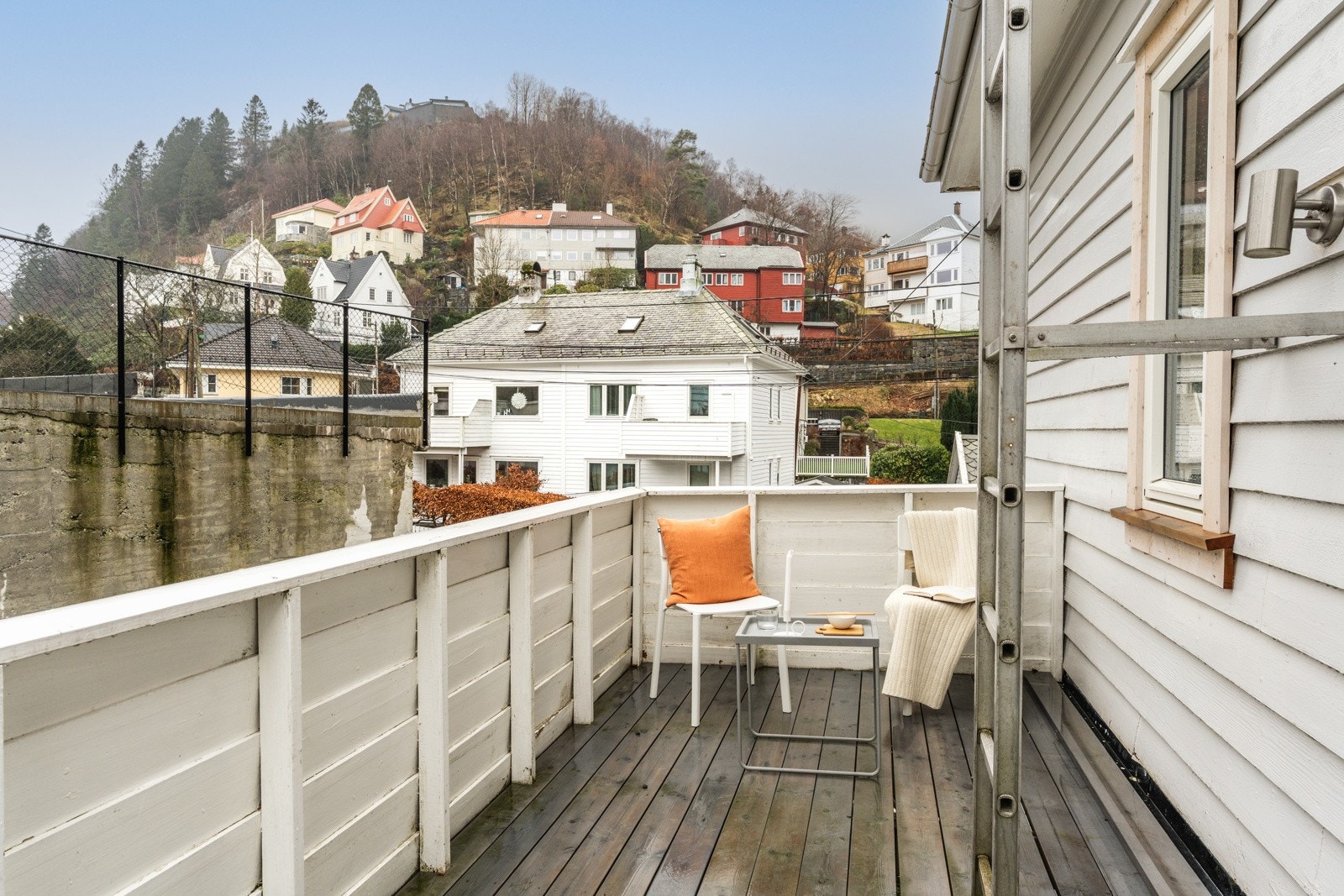 Her har du plass til å innrede med blant annet utemøbler og grill. Galleribilde