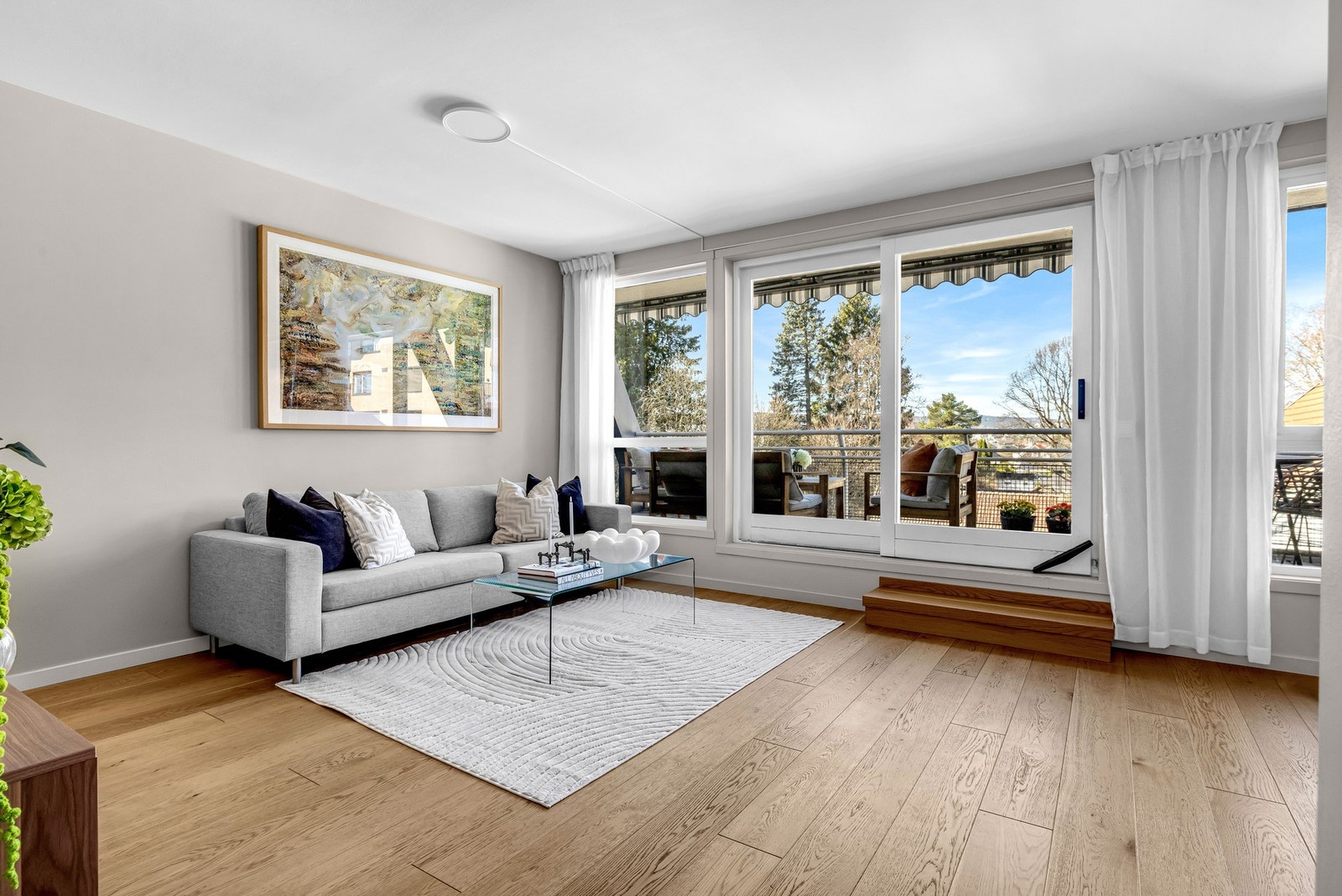 Et luftig oppholdsrom som enkelt kan tilpasses ulike behov. Galleribilde