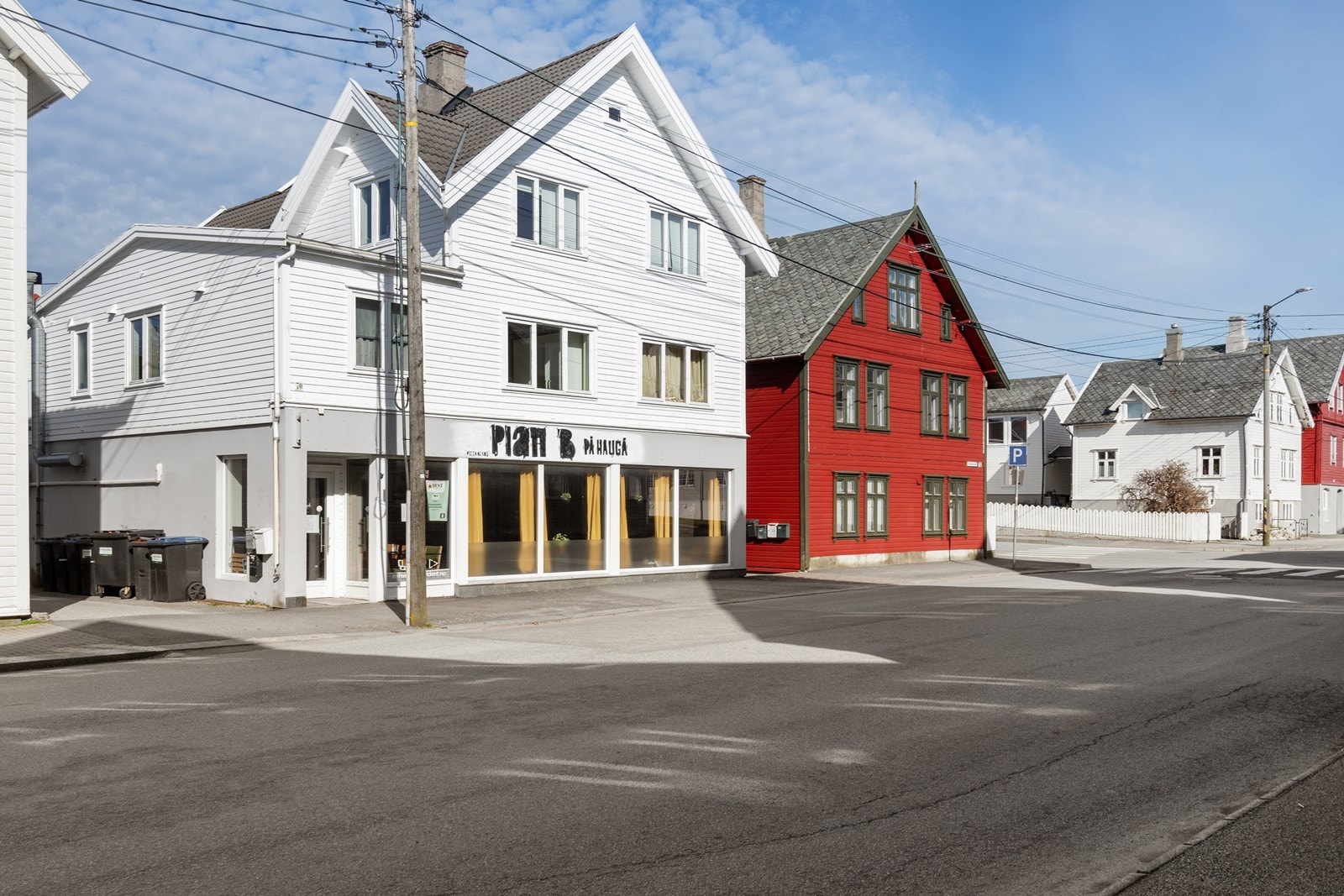 Hyggelig nabolags pizzeria rett over veien Galleribilde