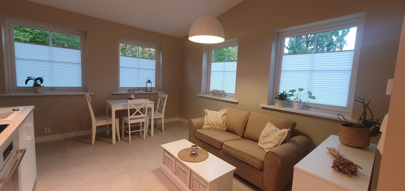 Flislagt gulv gir både et stilrent uttrykk og enkel rengjøring. Galleribilde