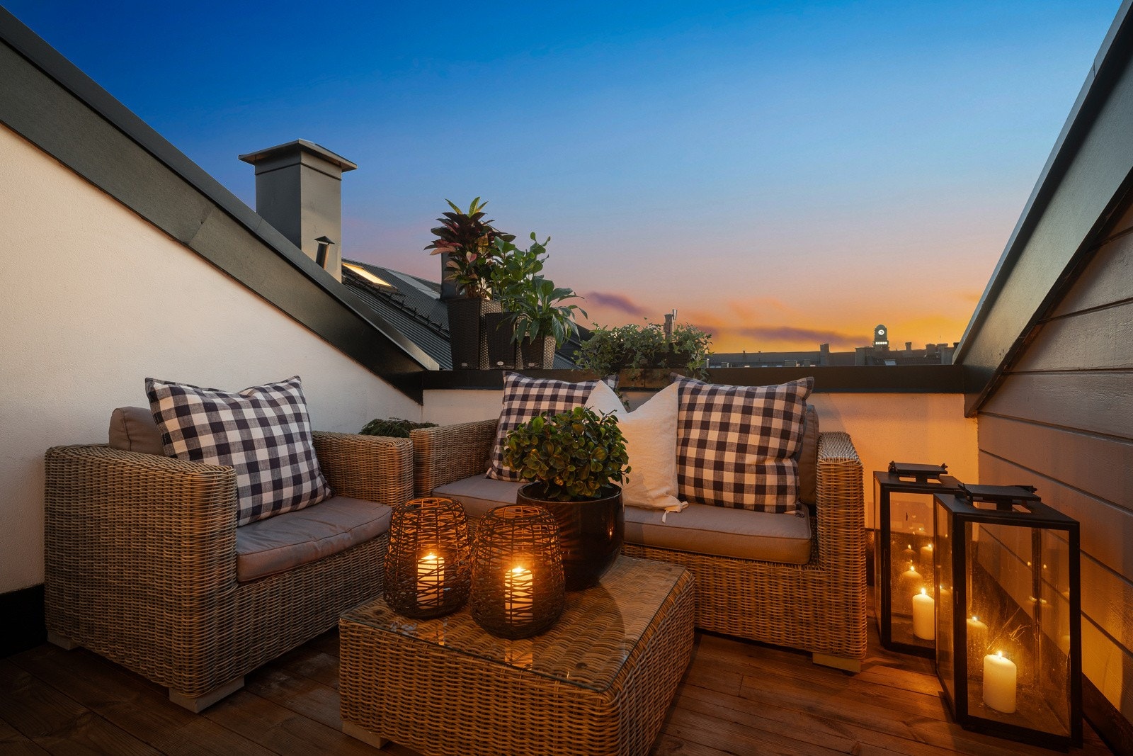 7 kvm sydvestvendt terrasse m/utsikt Galleribilde