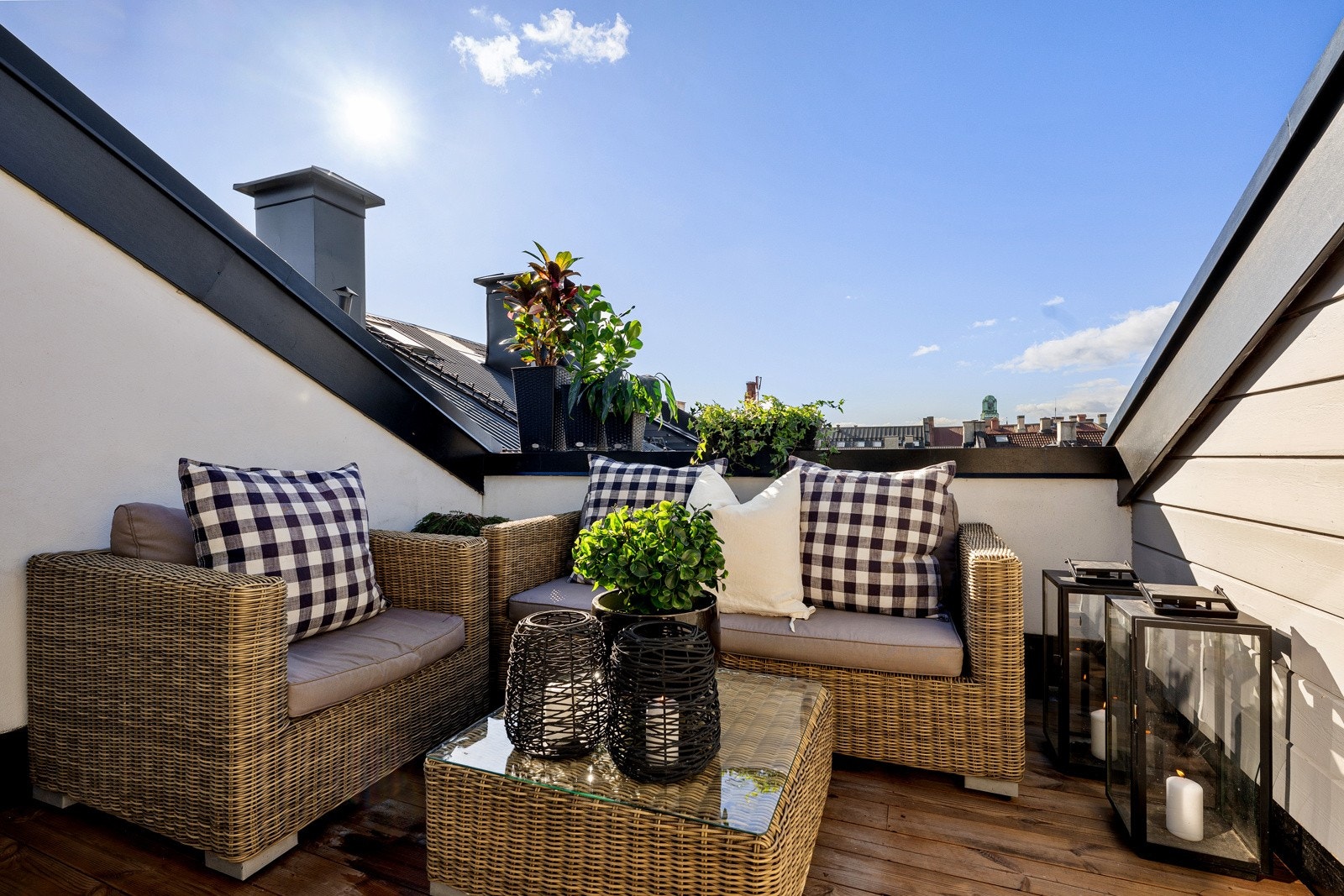 7 kvm sydvestvendt terrasse m/utsikt Galleribilde