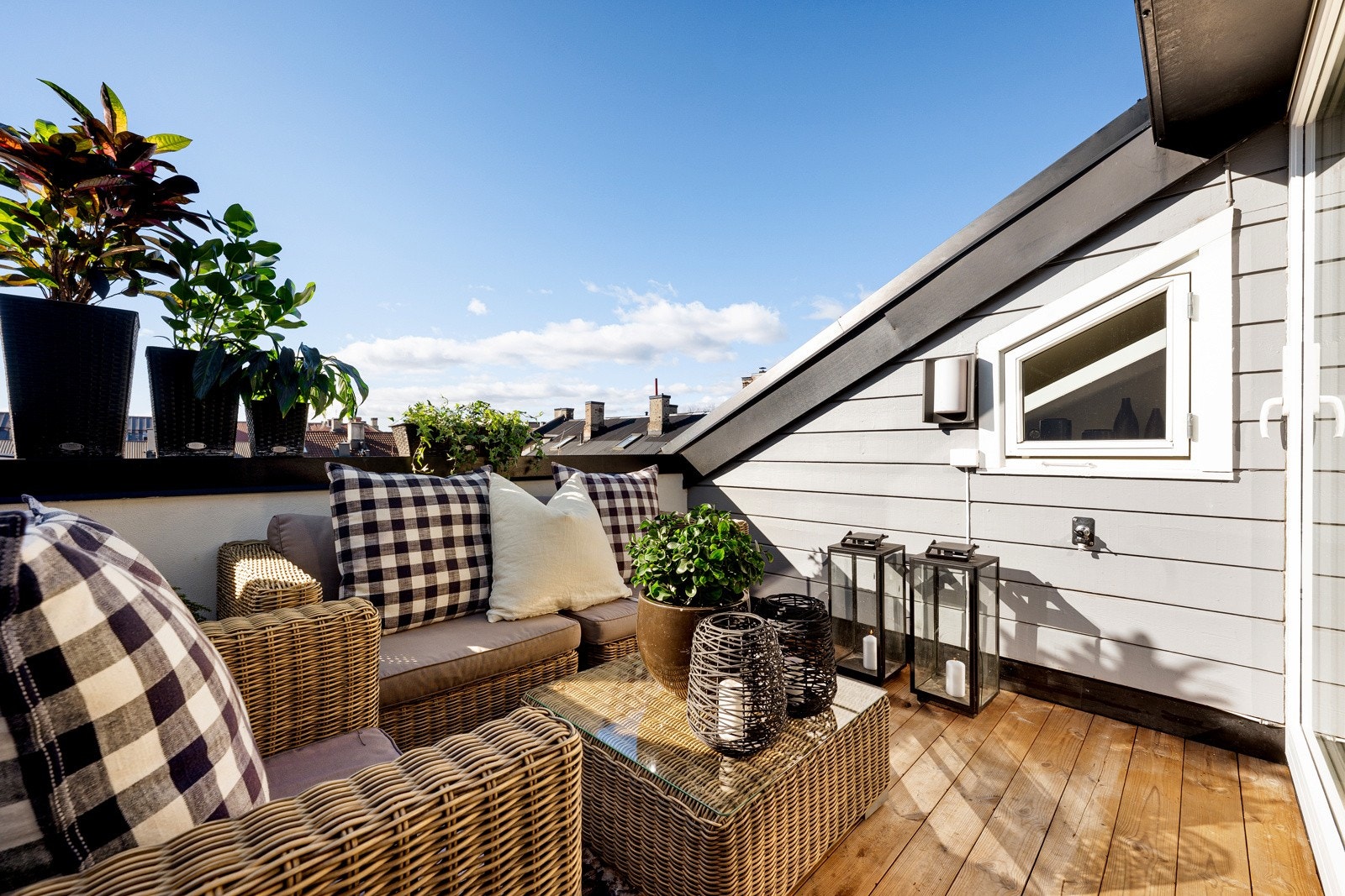 7 kvm sydvestvendt terrasse m/utsikt Galleribilde